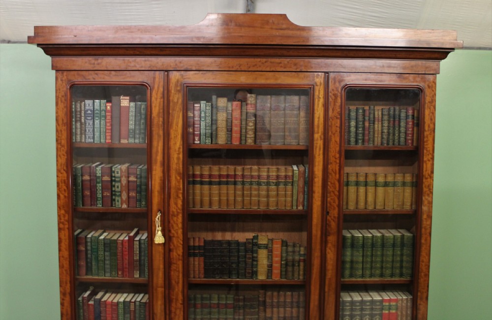 Fine Quality Victorian Figured Mahogany Library Bookcase View VII