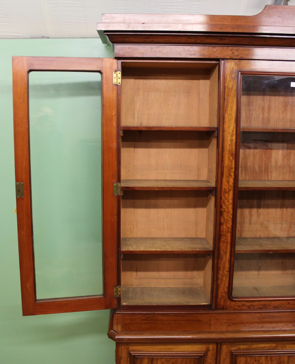 Fine Quality Victorian Figured Mahogany Library Bookcase View XVII