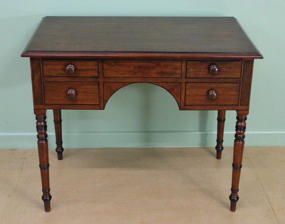 Georgian Mahogany Side Table