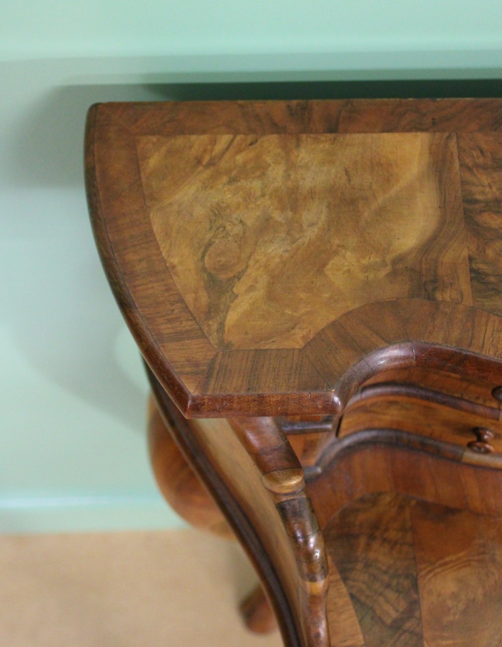 Burr Walnut Bonheur Du Jour View VIII
