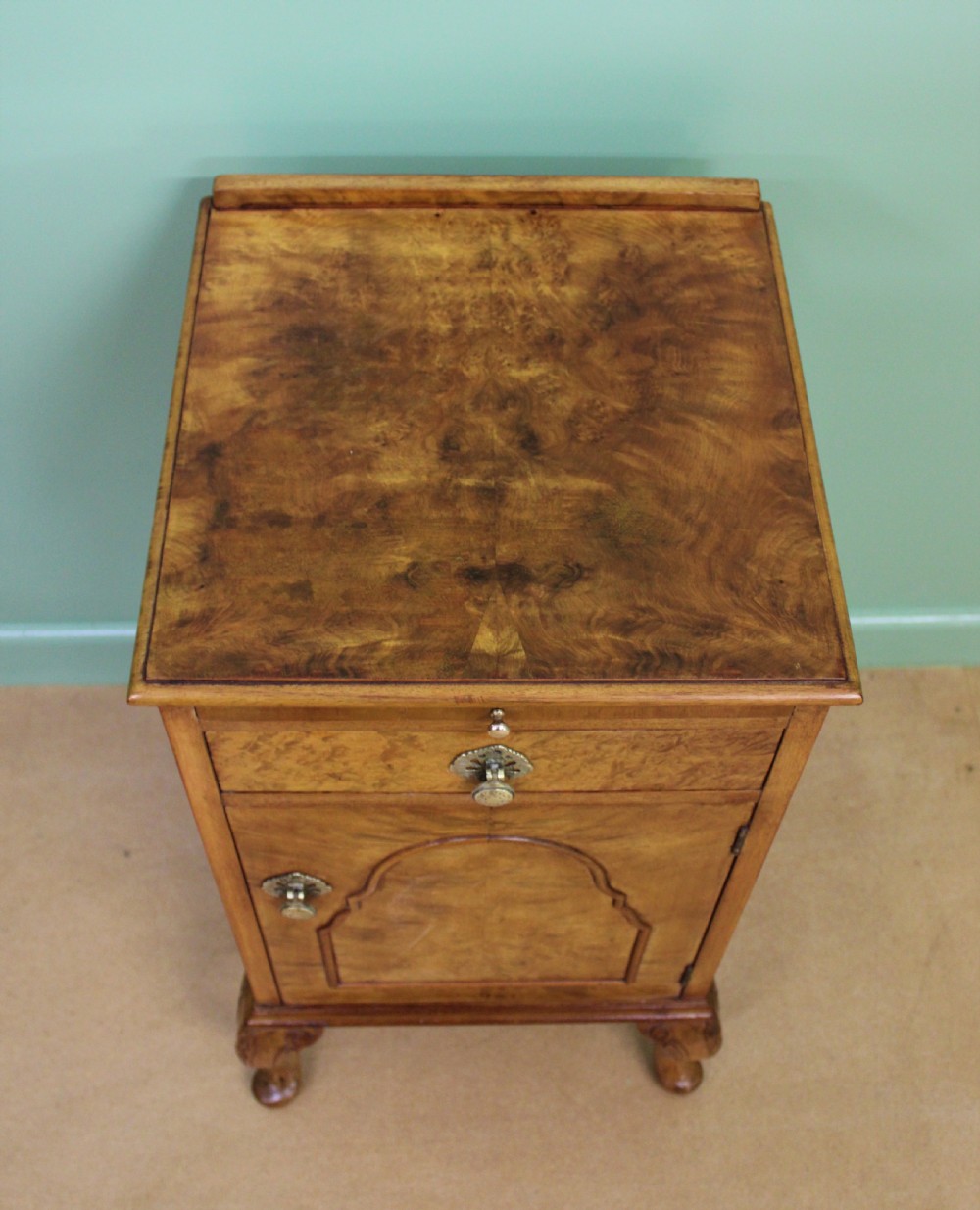 Pair of Burr Walnut Bedside Cabinets View X