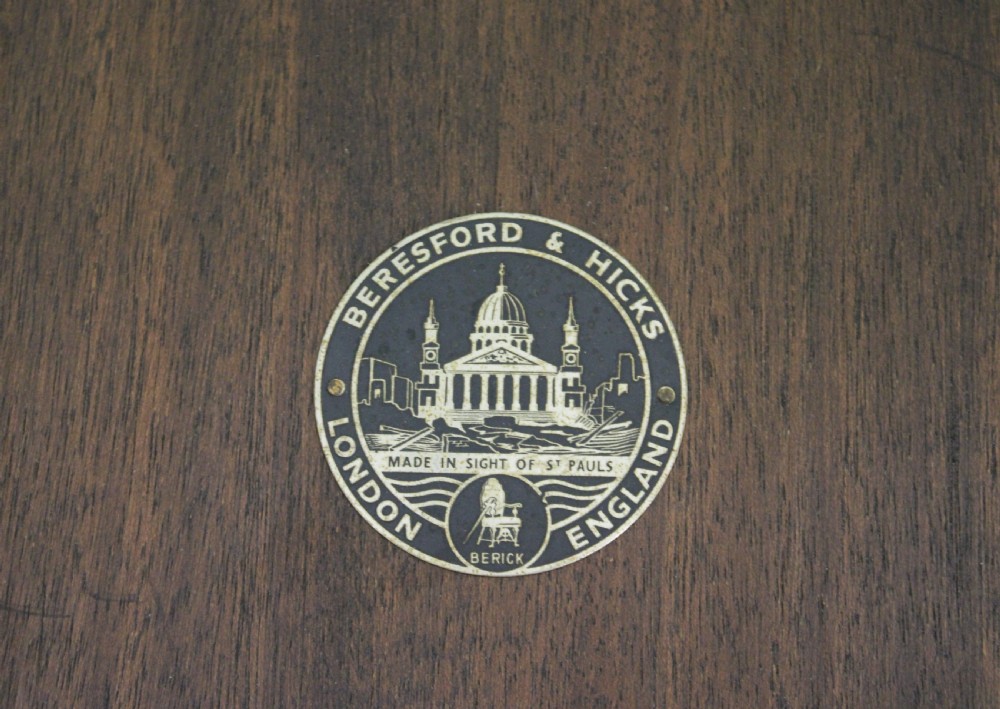 Round Burr Walnut Coffee Table View V