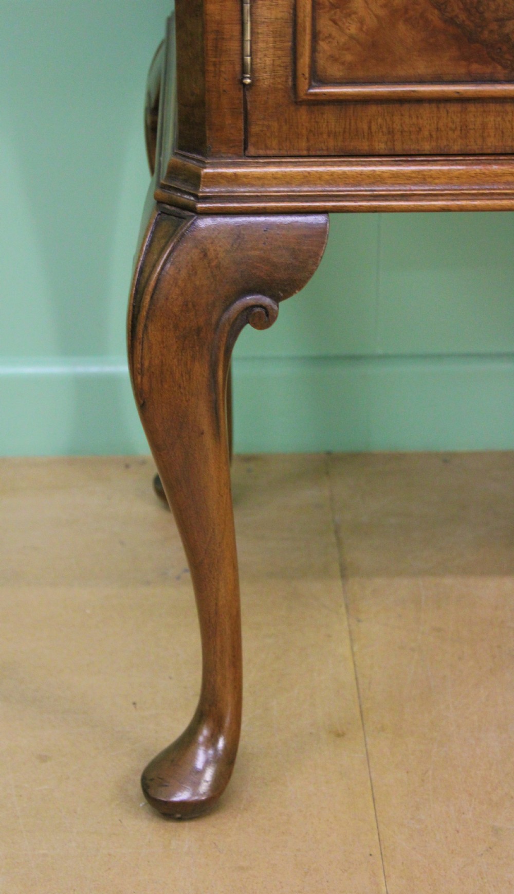 Burr Walnut Dining Suite by Maple and Co View XXI