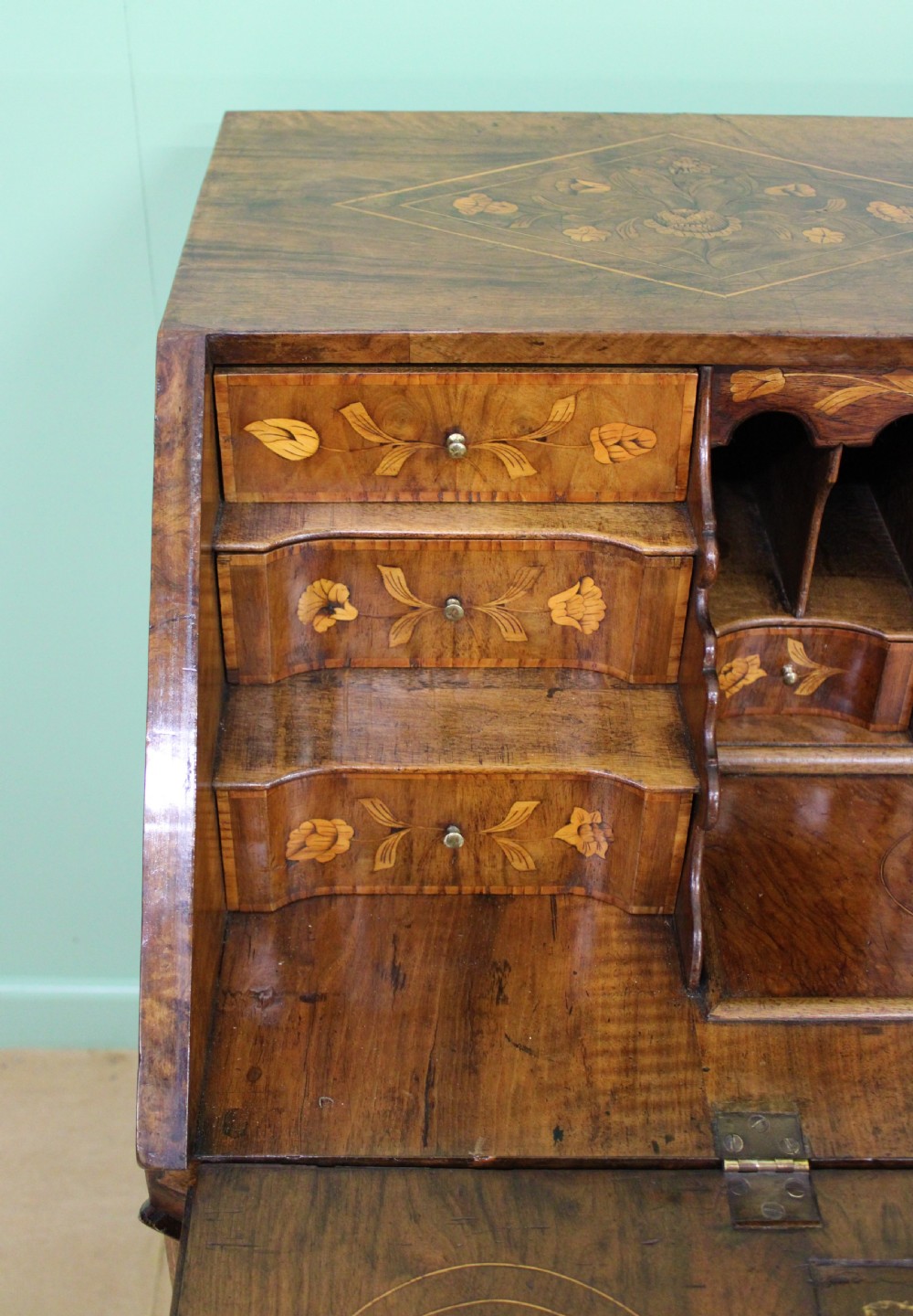 Late 18th C. Dutch Walnut Marquetry Bureau View XVII