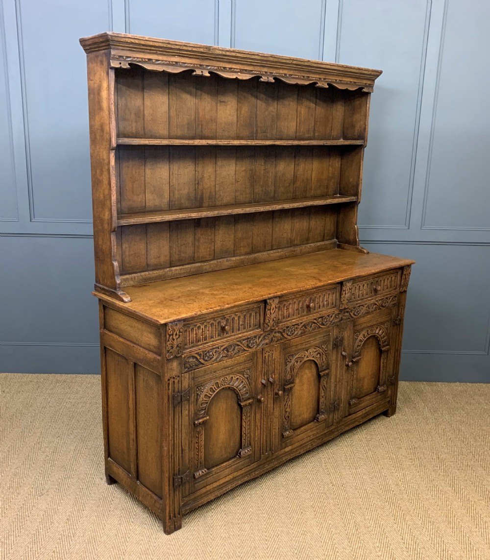 Ipswich Oak Dresser View V
