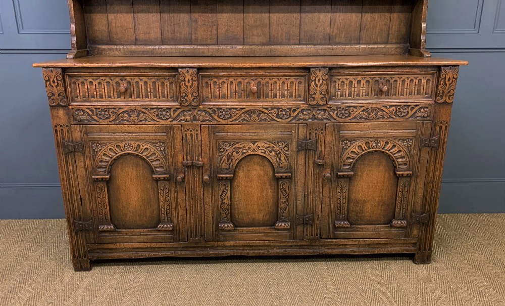 Ipswich Oak Dresser View VII