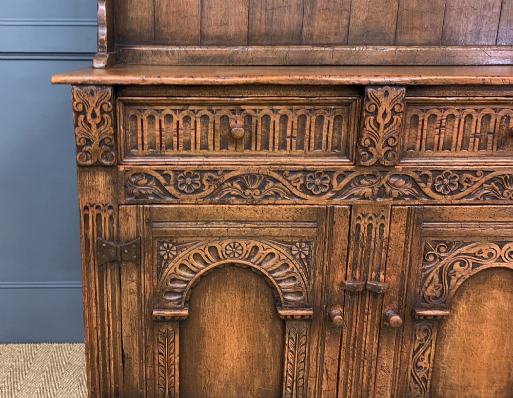 Ipswich Oak Dresser View VIII
