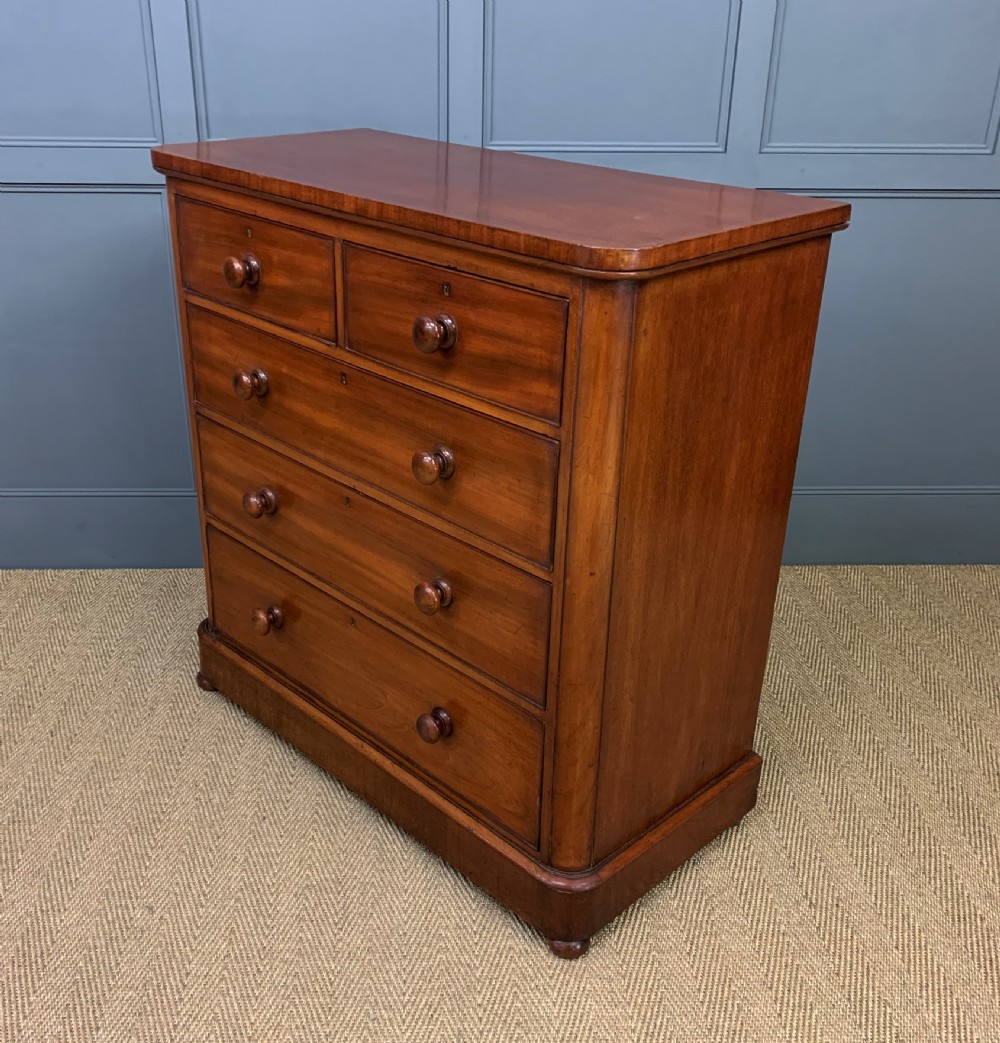 Victorian Mahogany Chest of Drawers