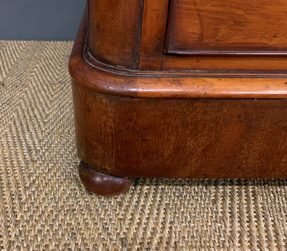 Victorian Mahogany Chest of Drawers View IX