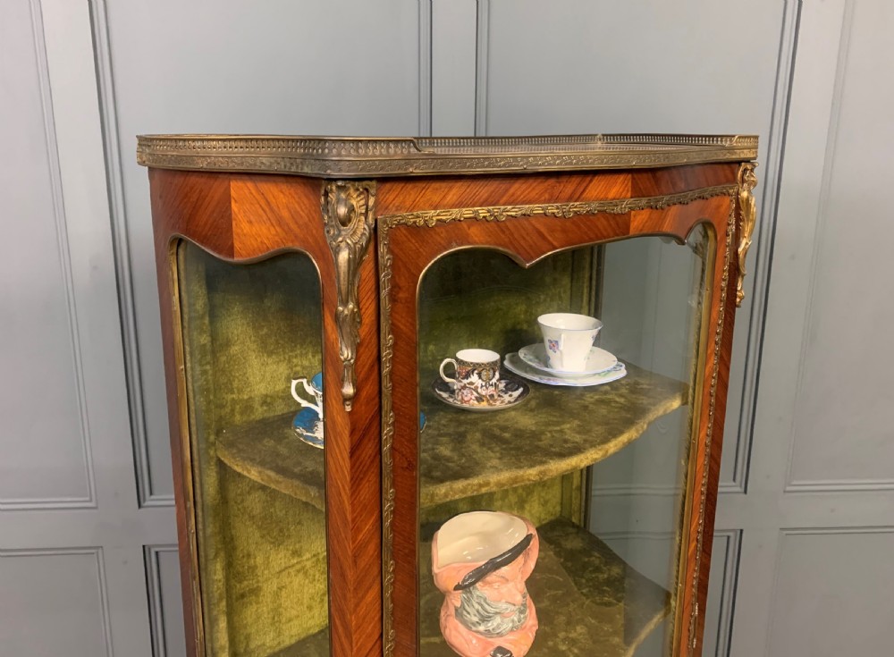 French Kingwood and Marquetry Vitrine View V