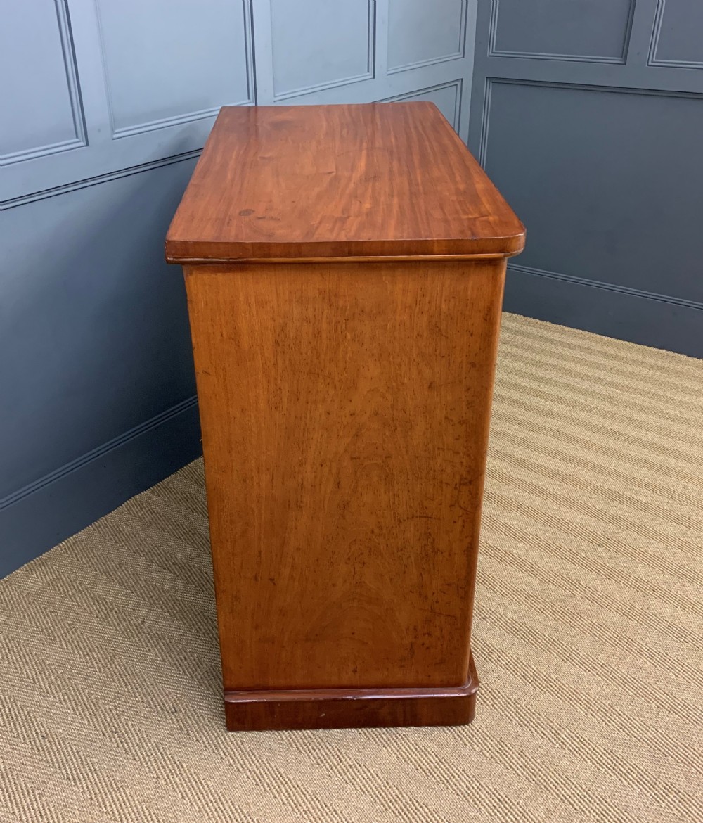 Victorian Mahogany Chest of Drawers View VIII