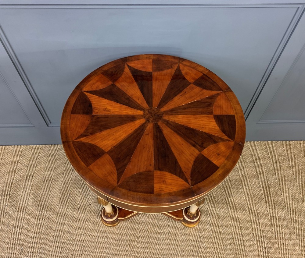 Segmented Top Centre Table View II