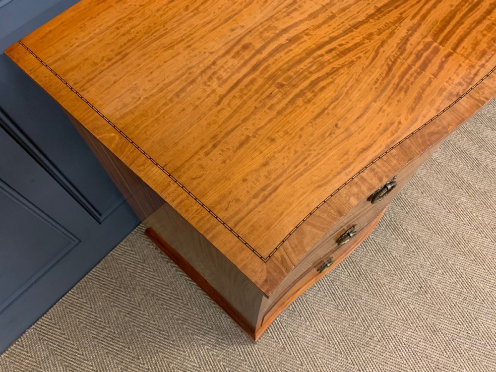 Inlaid Satinwood Serpentine Fronted Chest of Drawers View VII