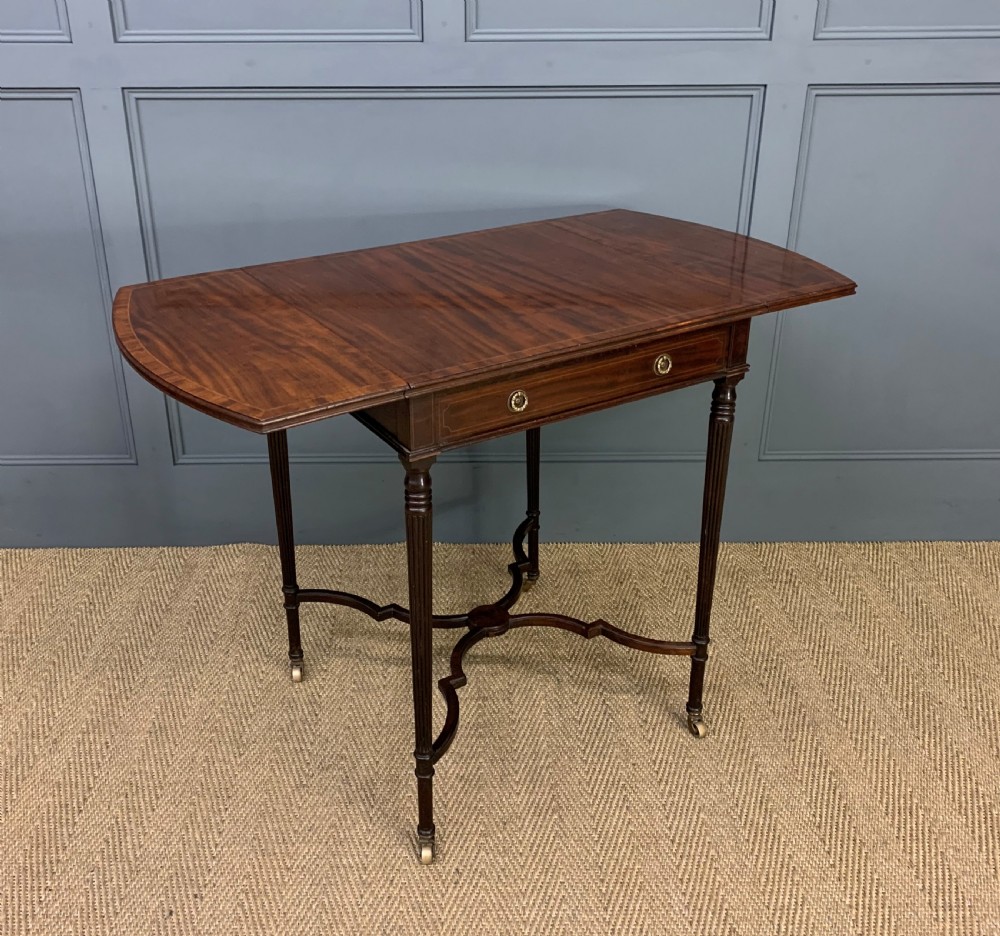 Flame Mahogany Pembroke Flap Table