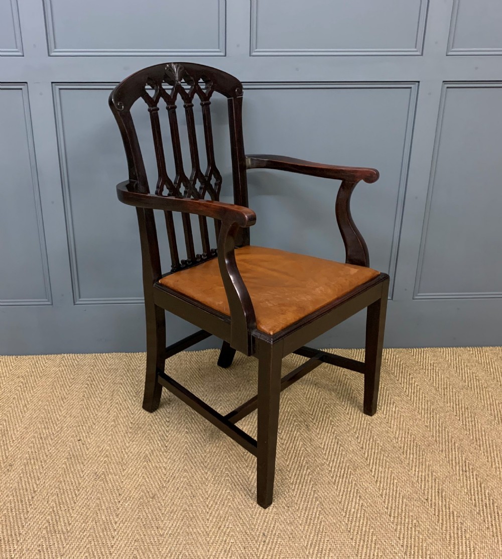 Set of 8 Mahogany Chippendale Style Dining Chairs View XII