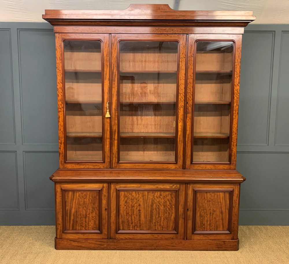 Fine Quality Victorian Figured Mahogany Library Bookcase View VI