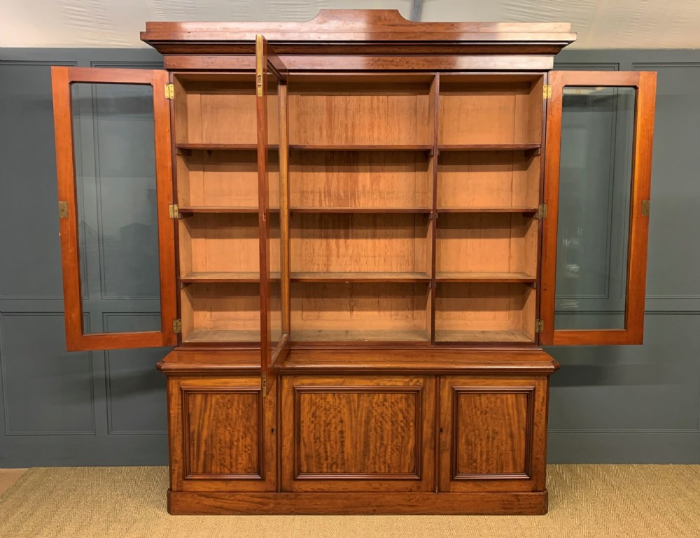 Fine Quality Victorian Figured Mahogany Library Bookcase View VII
