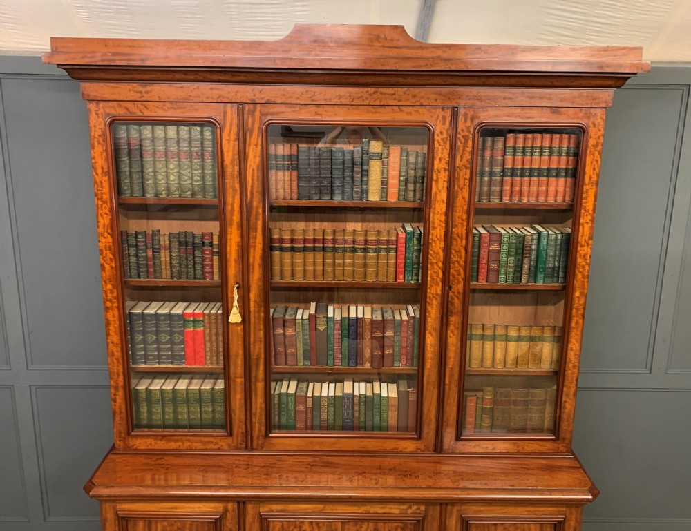 Fine Quality Victorian Figured Mahogany Library Bookcase View XV