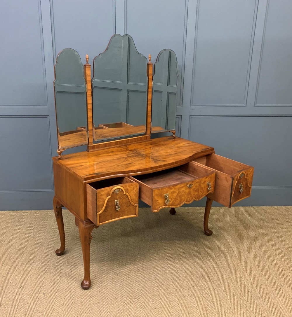 Waring and Gillow Burr Walnut Dressing Table View V