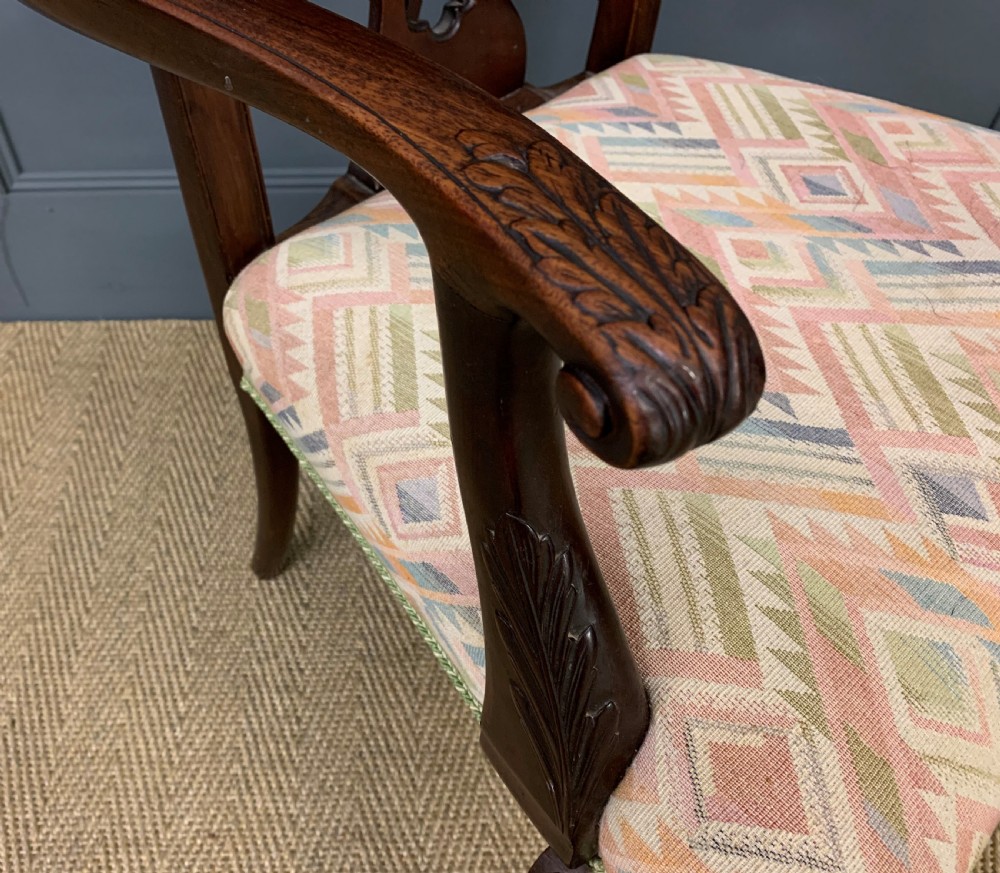 Set of 8 Chippendale Style Mahogany Dining Chairs View VI