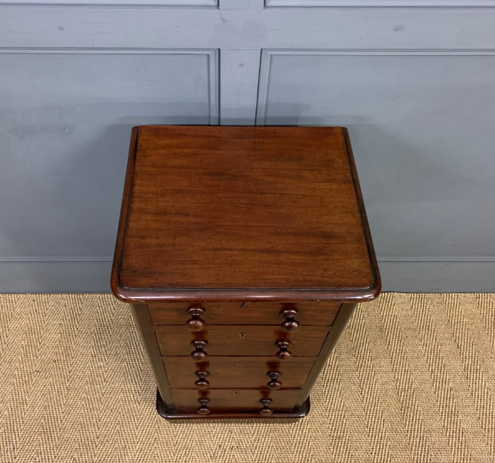 Pair of Victorian Mahogany Bedside Chests View IX