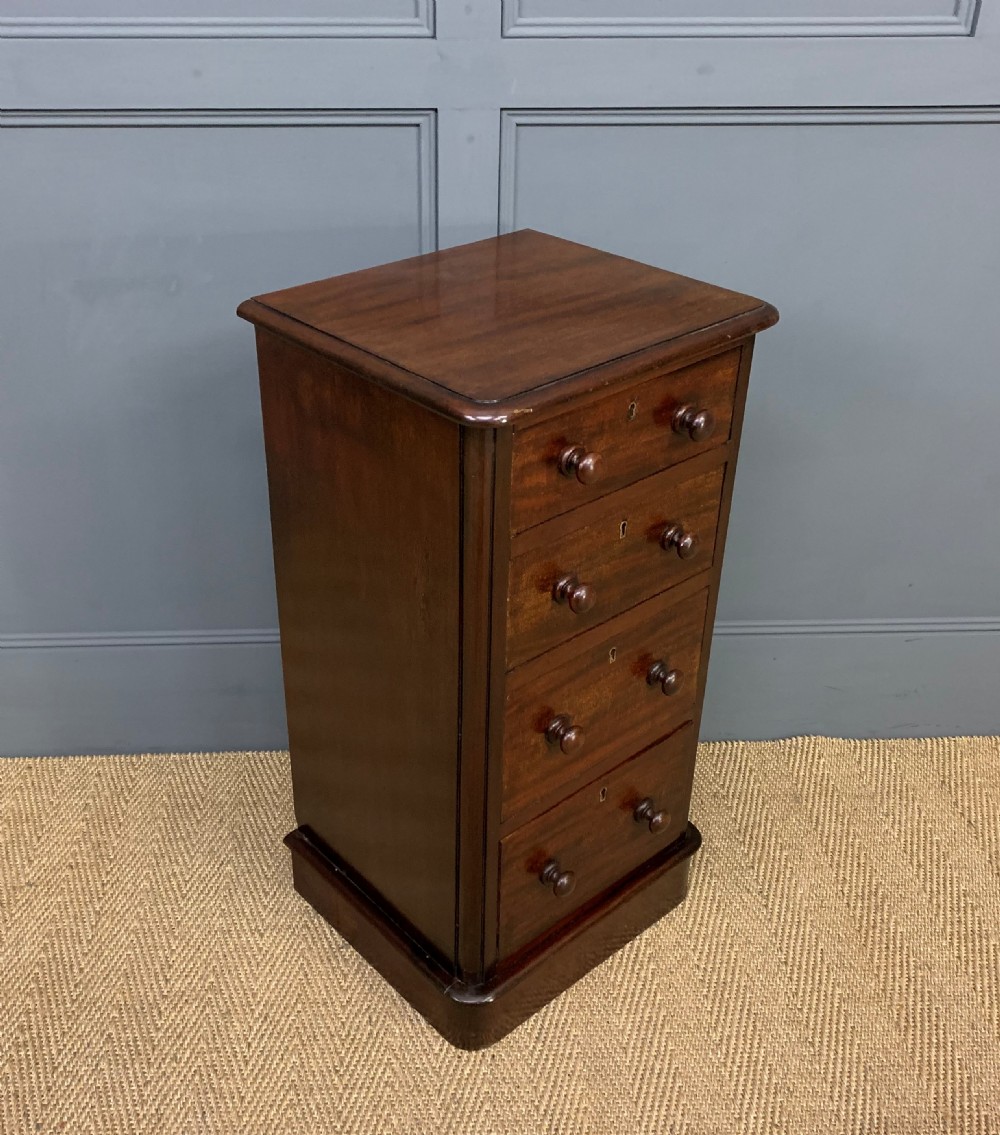Pair of Victorian Mahogany Bedside Chests View XI
