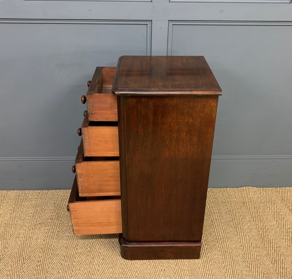 Pair of Victorian Mahogany Bedside Chests View XII