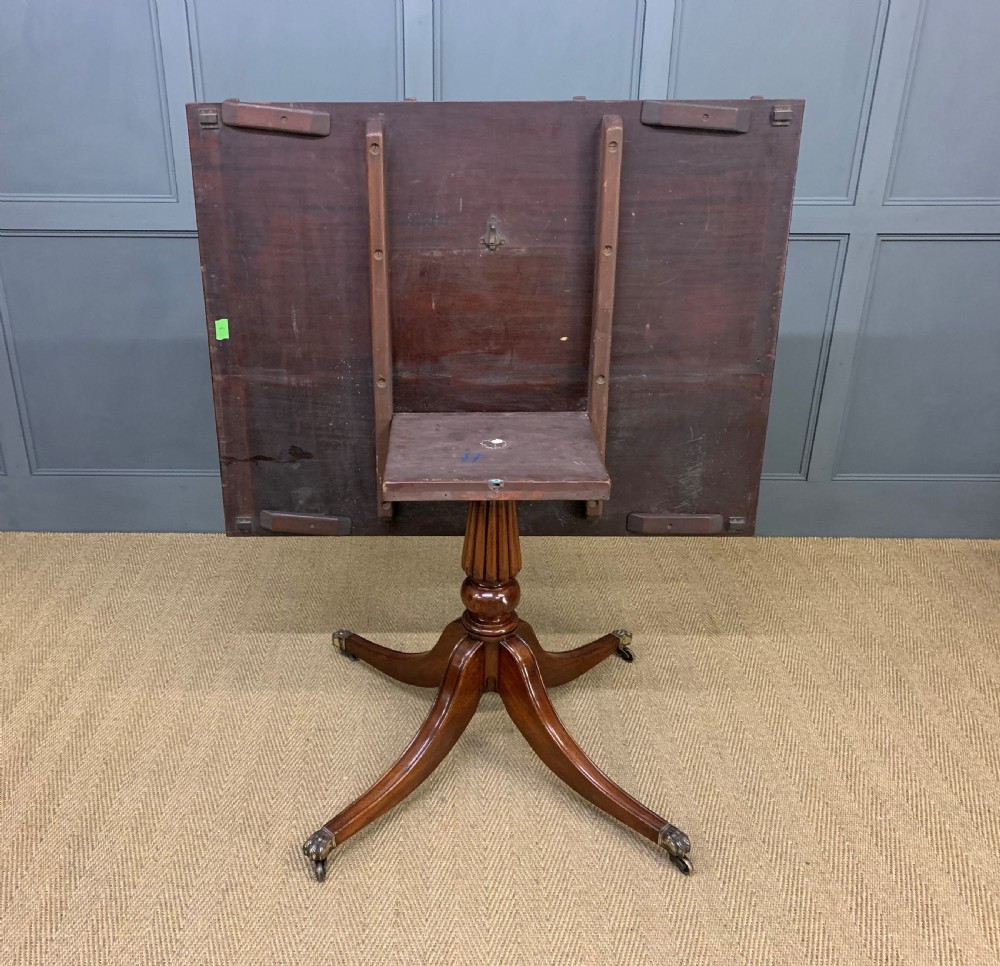 Late 19th Century Figured Mahogany Triple Pillar Dining Table View XXI
