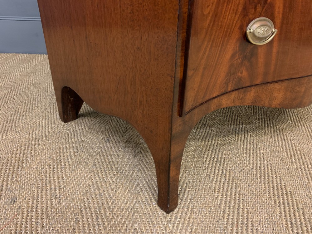 Georgian Flame Mahogany Serpentine Chest of Drawers View XIII
