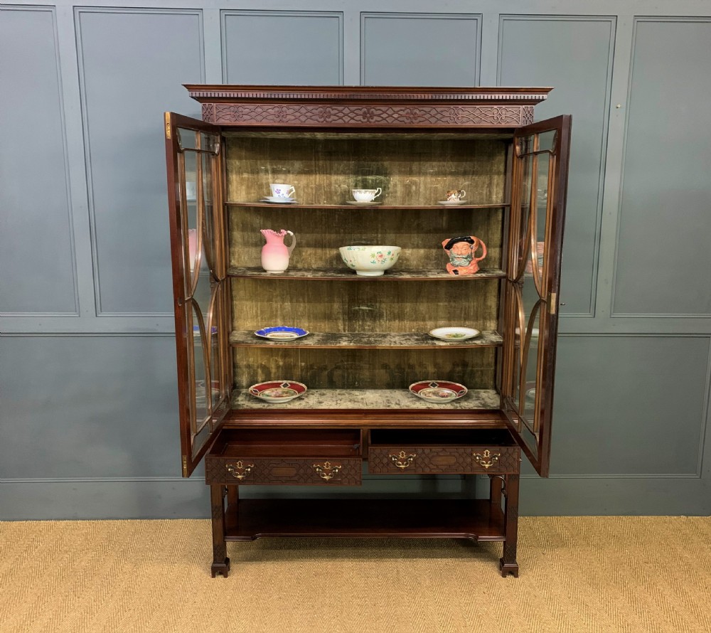 Chippendale Style Mahogany Display Cabinet View XIV