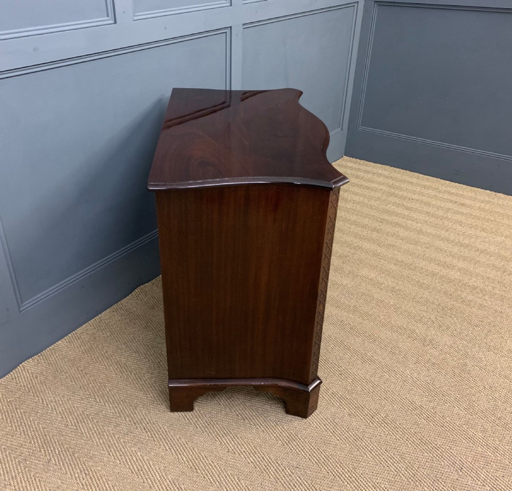 Chippendale Style Serpentine Mahogany Bachelors Chest of Drawers View XII