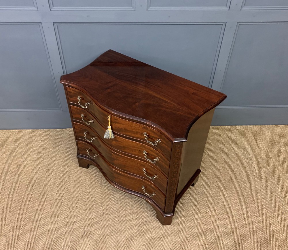 Chippendale Style Serpentine Mahogany Bachelors Chest of Drawers View XIII