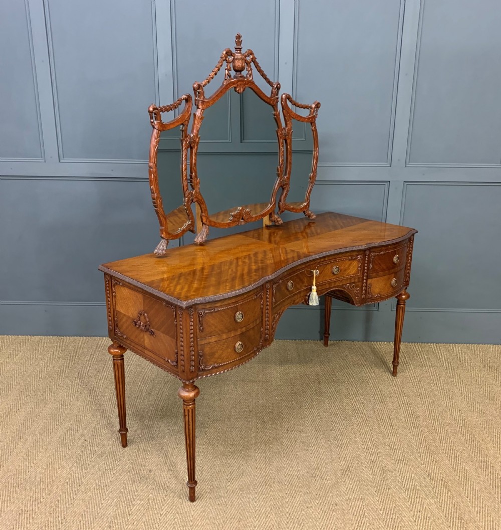 Ornate Mahogany Dressing Table