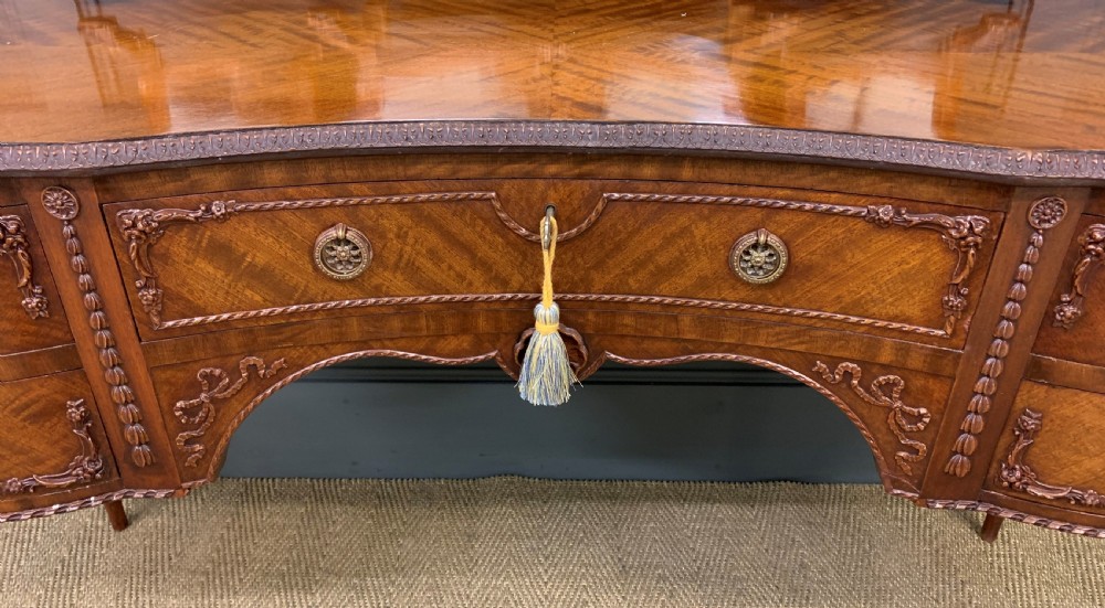 Ornate Mahogany Dressing Table View XI