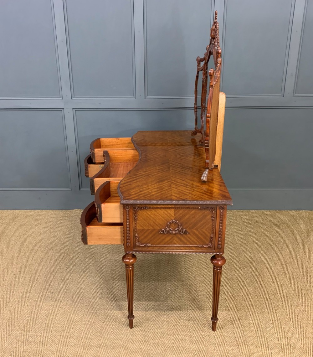 Ornate Mahogany Dressing Table View XIX