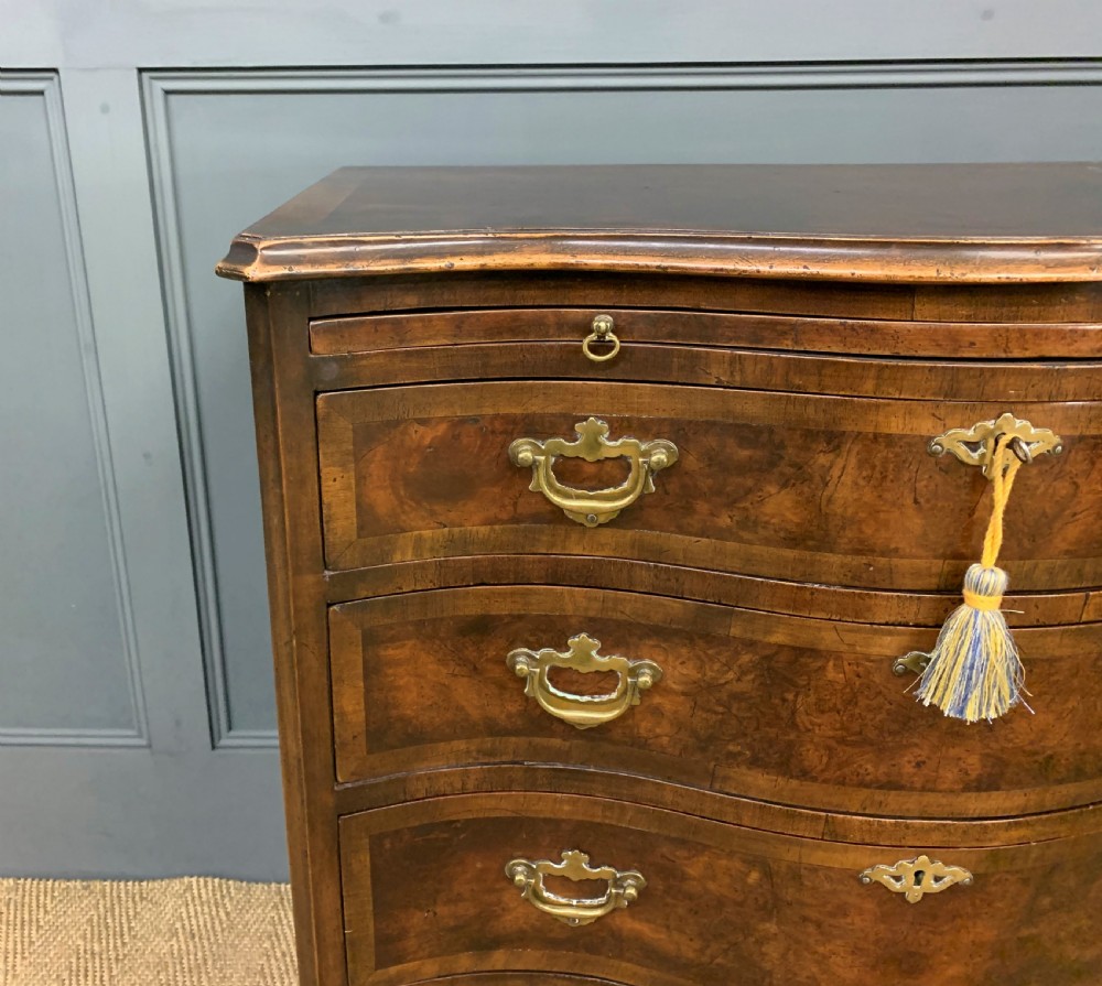 Burr Walnut Serpentine Fronted Bachelors Chest of Drawers View VIII