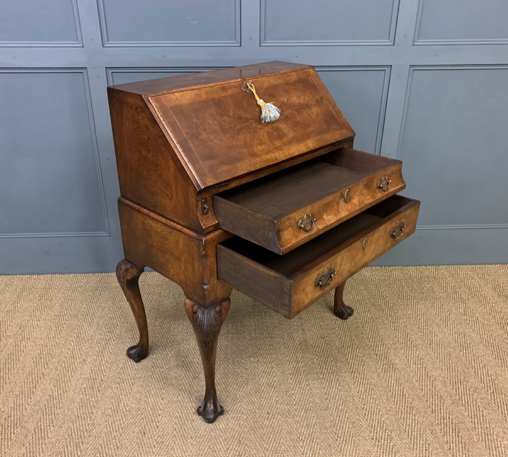 Queen Anne Style Burr Walnut Bureau View IV