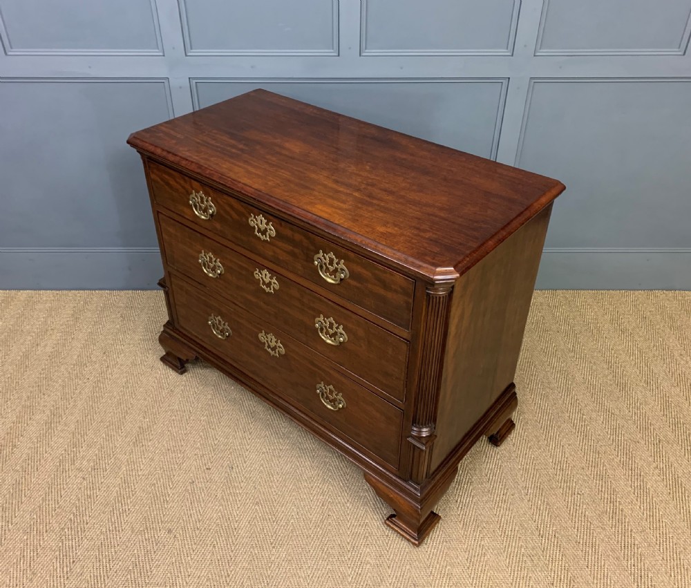 George III Mahogany Chest of Drawers View V