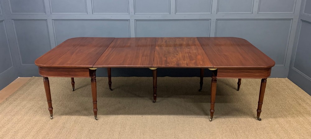 Georgian Mahogany Dining Table