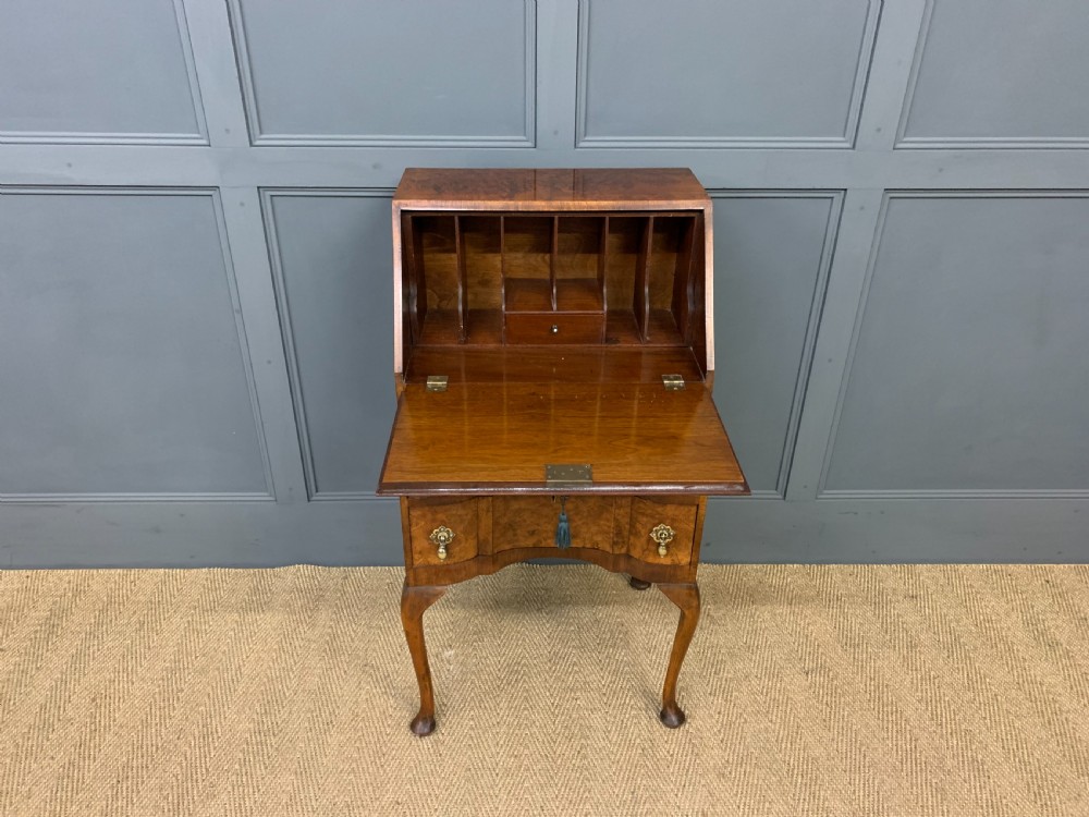 Queen Anne Style Burr Walnut Bureau View VIII