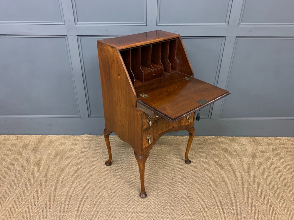 Queen Anne Style Burr Walnut Bureau View X