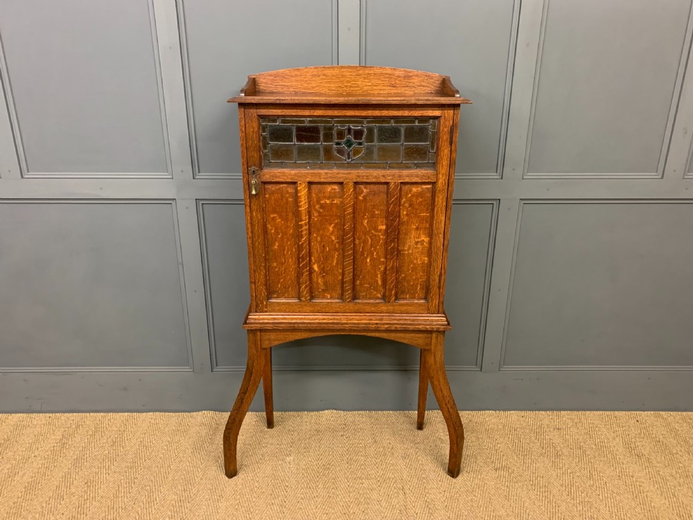 Arts and Crafts Oak Cabinet