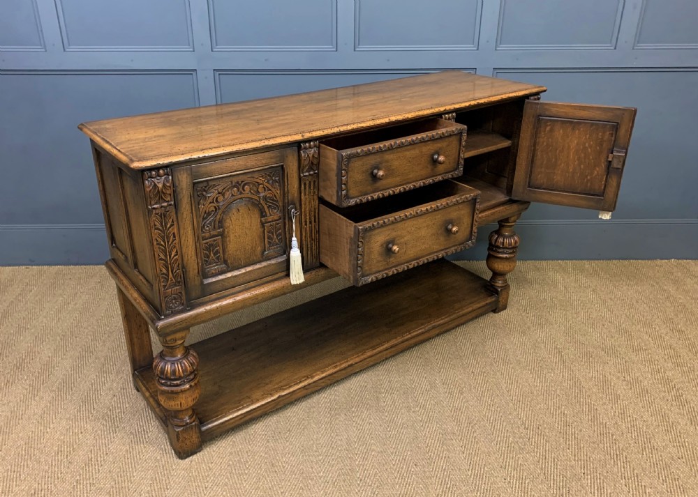 Ipswich Oak Sideboard View XV