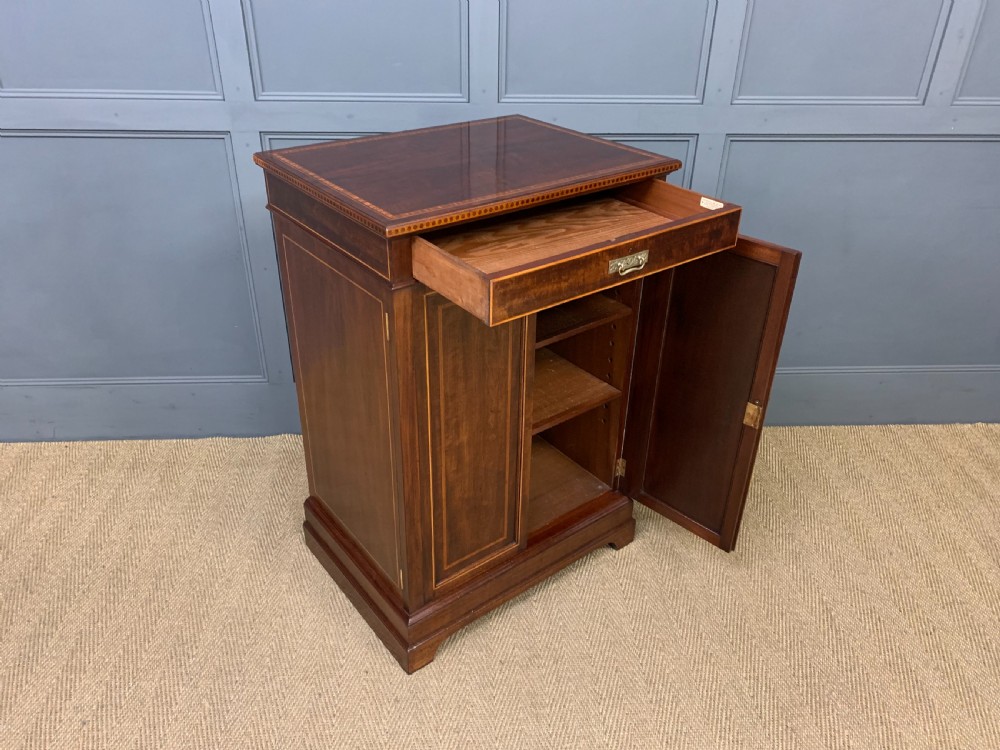 Howard and Sons Inlaid Mahogany Cabinet View XIII