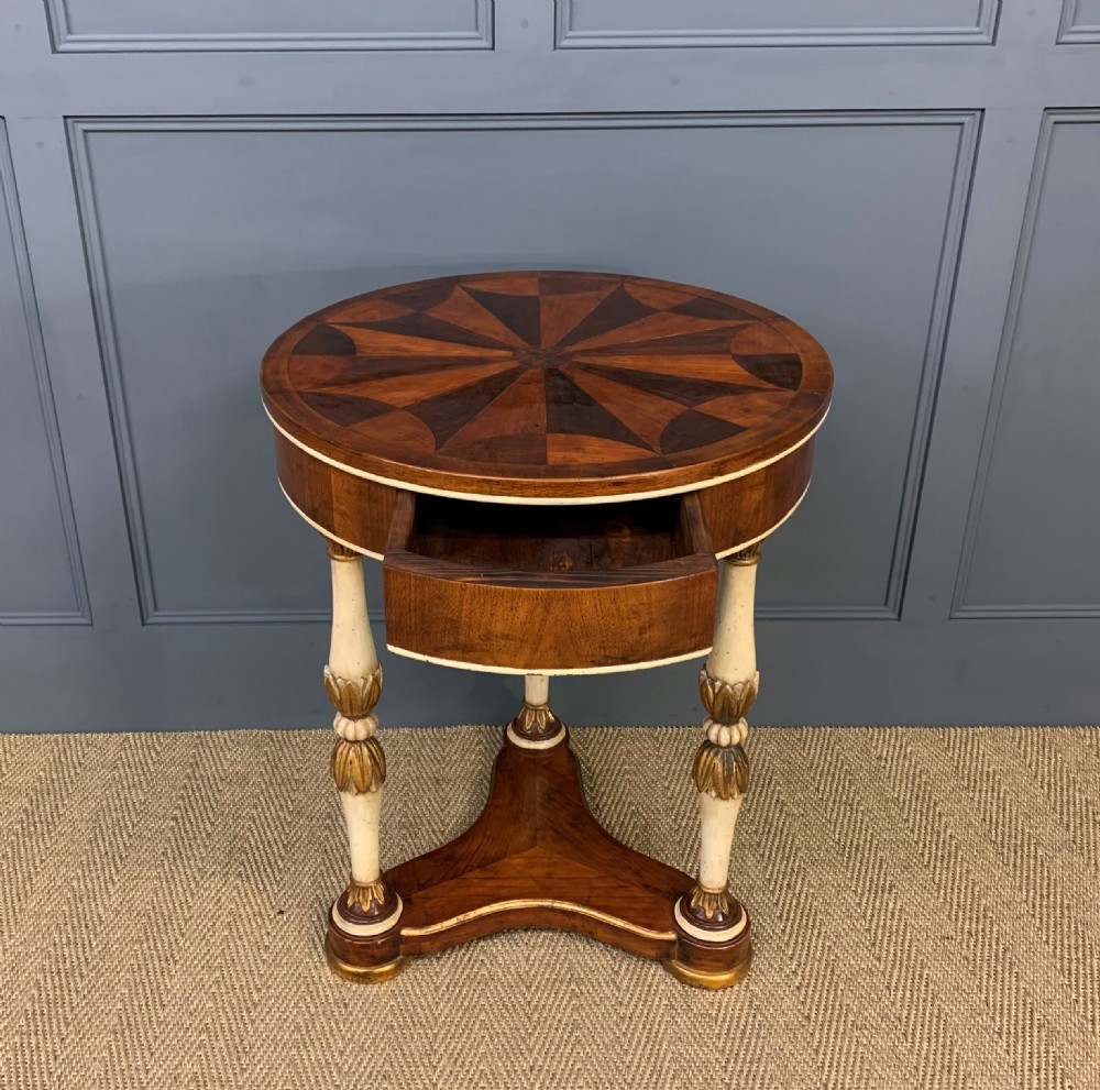 Segmented Top Centre Table View III