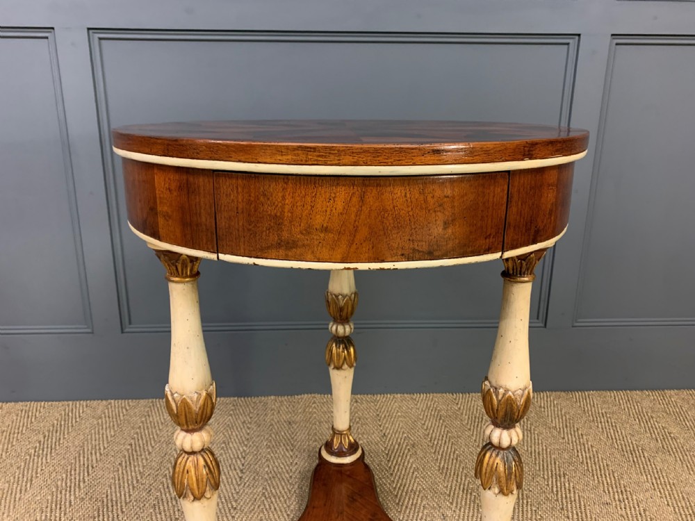 Segmented Top Centre Table View XI
