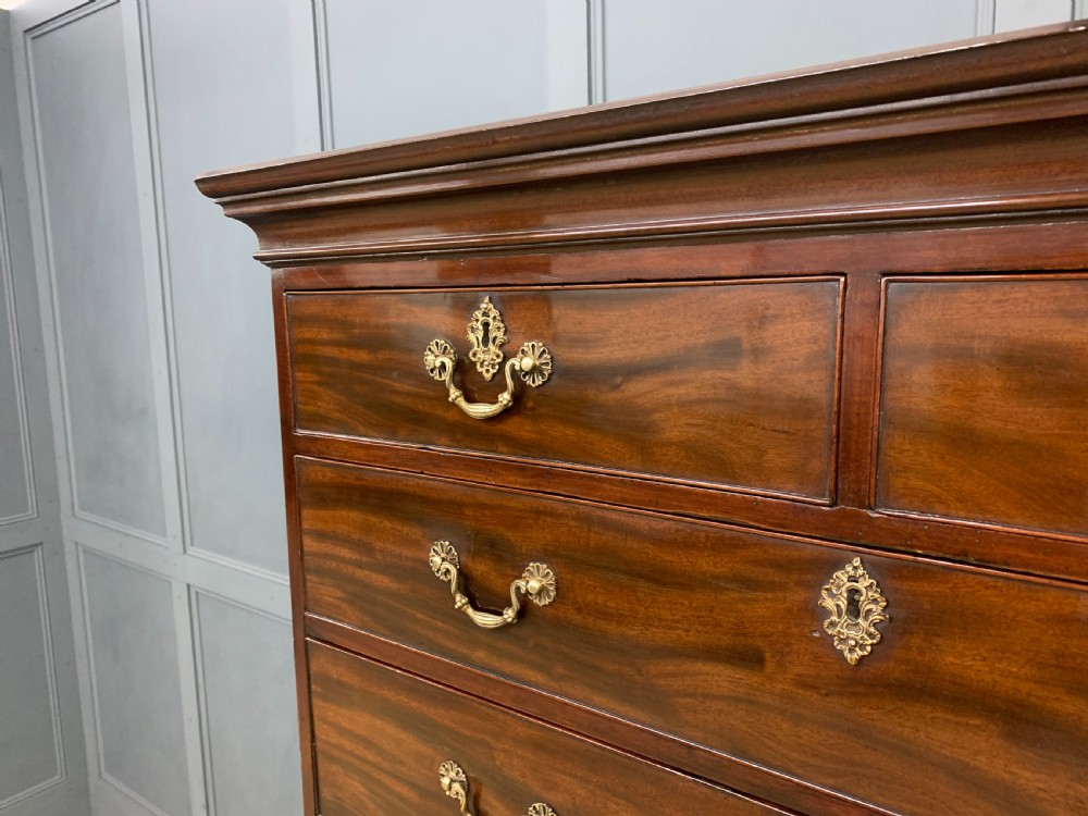 Georgian Mahogany Chest on Chest View II