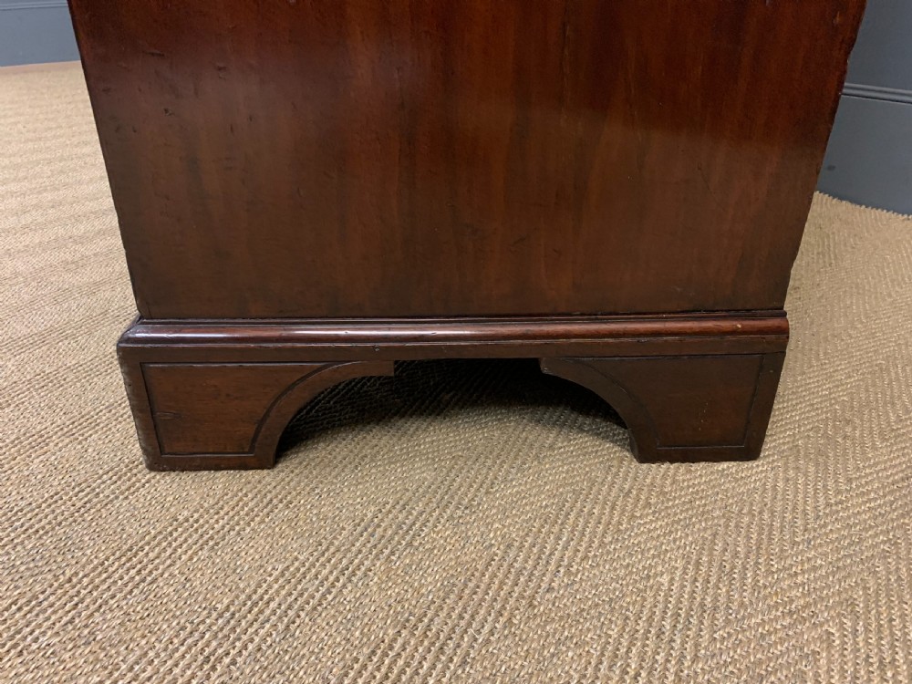 Georgian Mahogany Chest on Chest View XIV