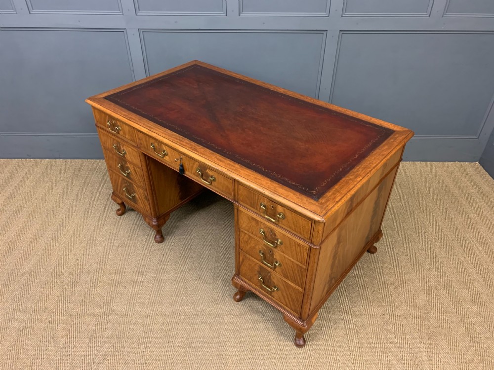 Flame Mahogany Pedestal Desk View XIII