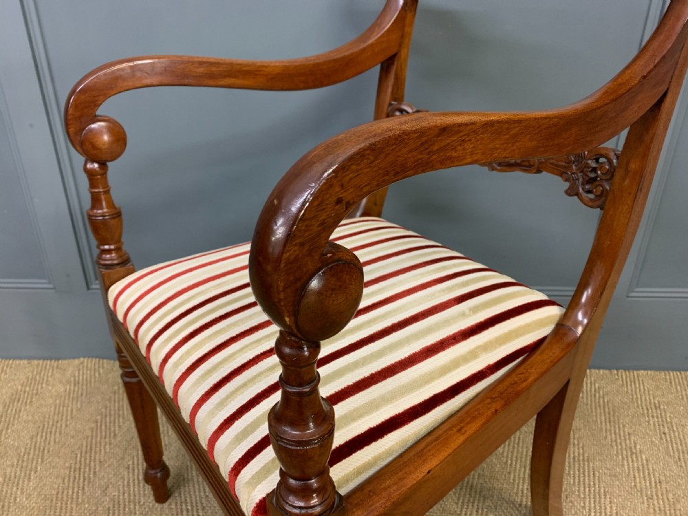 Set of 10 William IV Mahogany Dining Chairs View XVI
